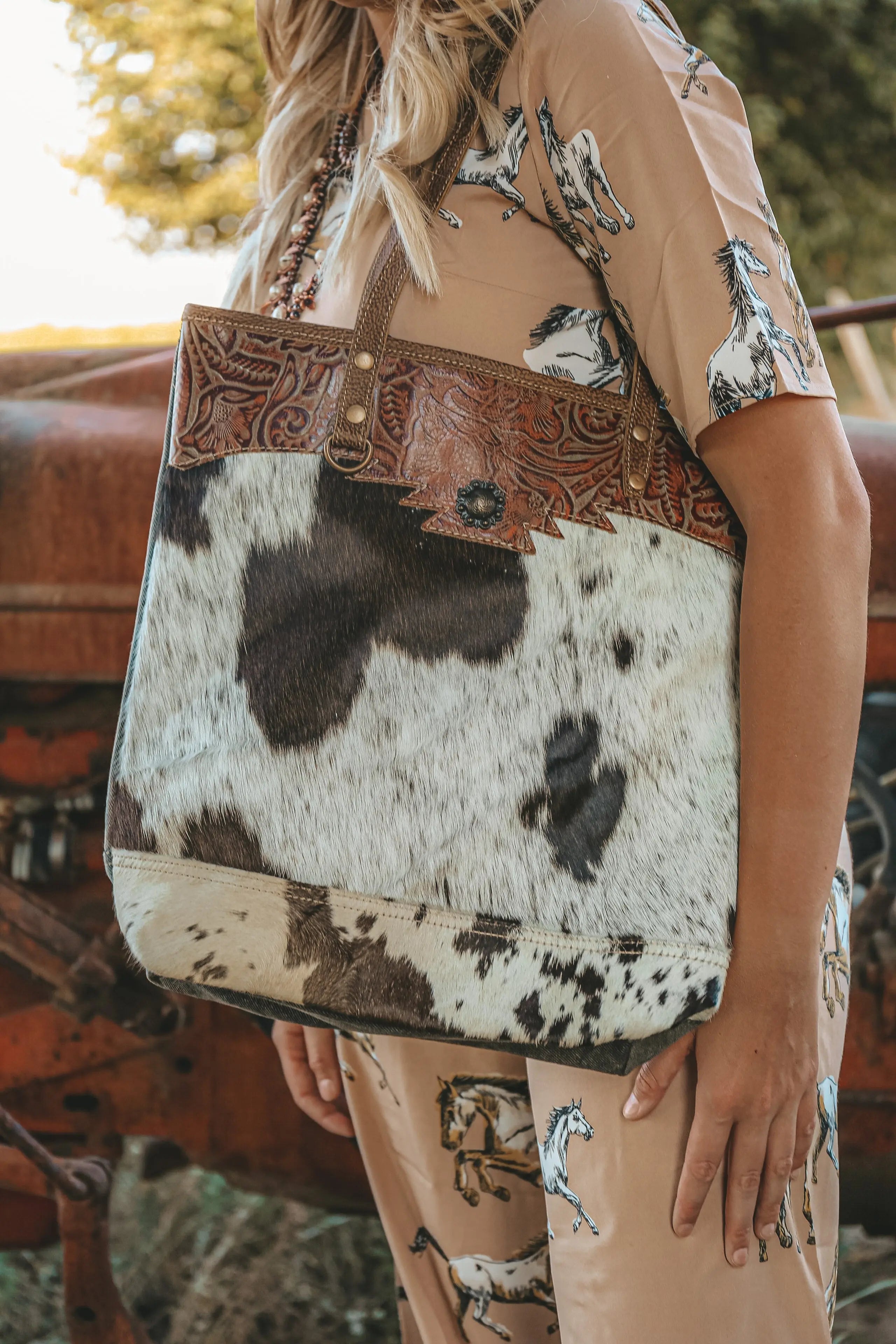 Tote’s The Most Bag Haute Southern Hyde