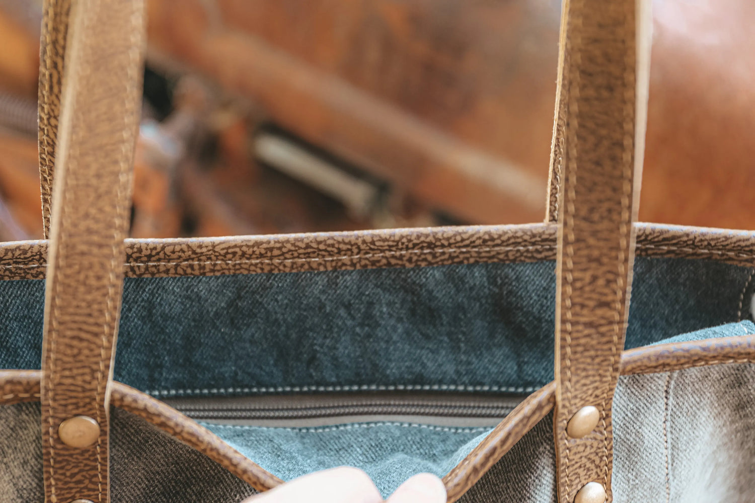 Tote’s The Most Bag Haute Southern Hyde