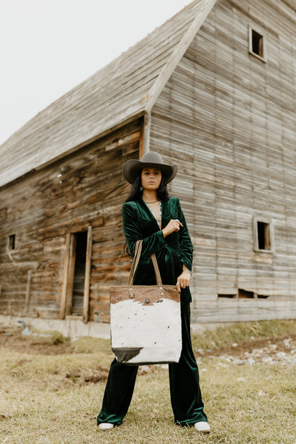 Tote’s The Most Bag Haute Southern Hyde