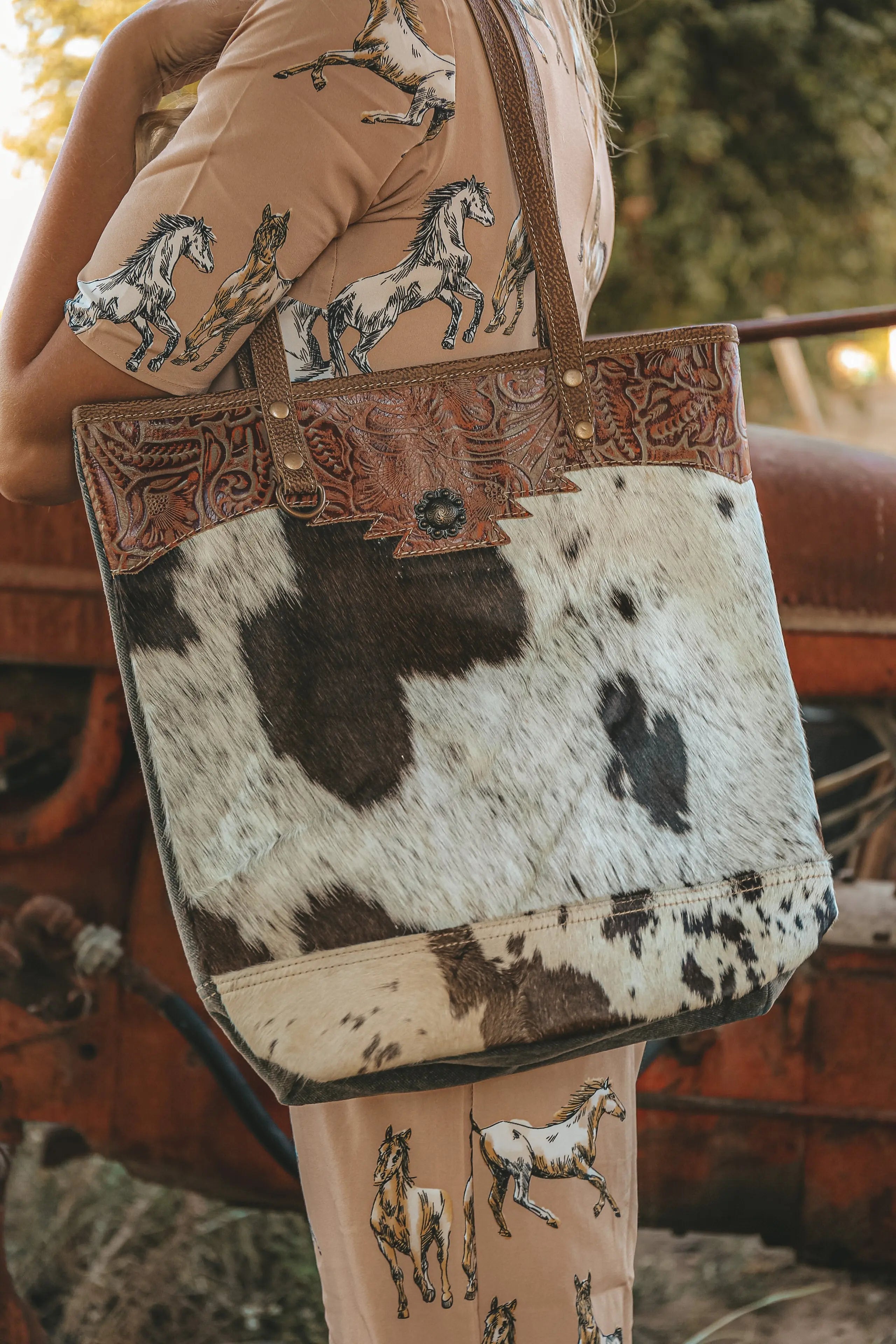 Tote’s The Most Bag Haute Southern Hyde